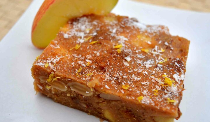 Gâteau de polenta aux pommes