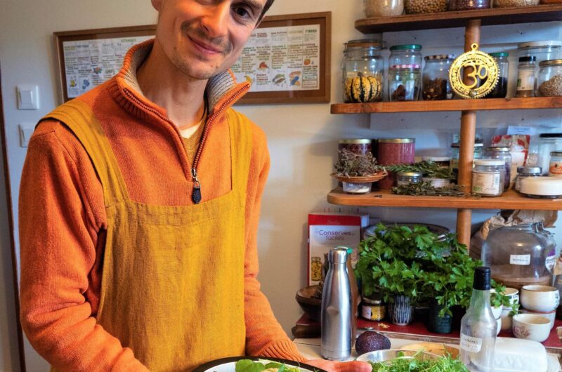 Tim Lipouz dans sa cuisine