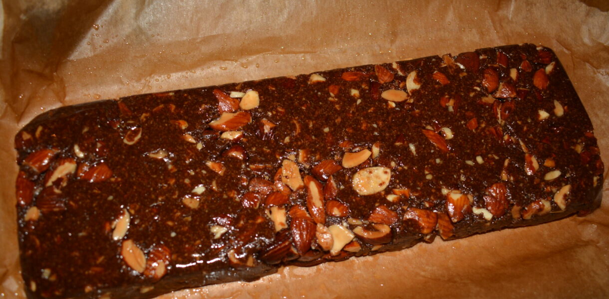 Turron aux amandes et à la caroube