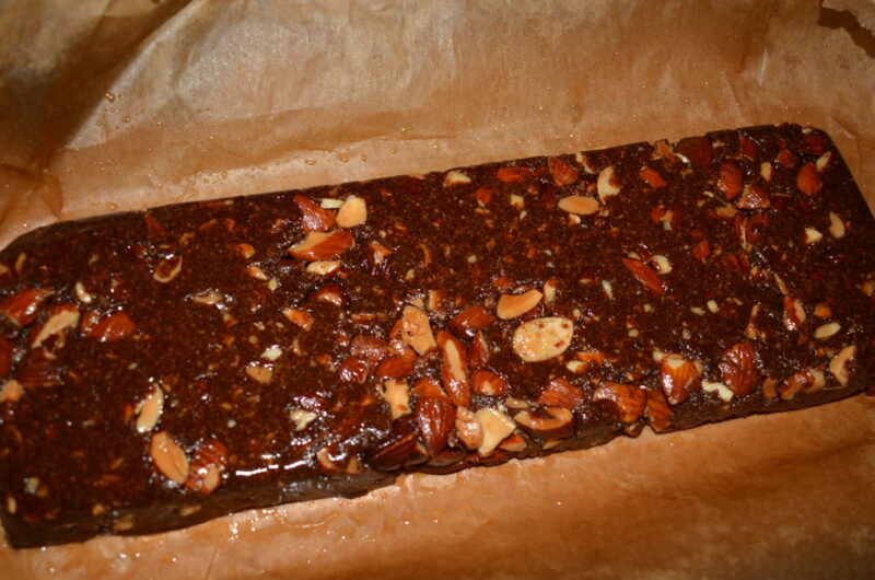 Turron aux amandes et à la caroube